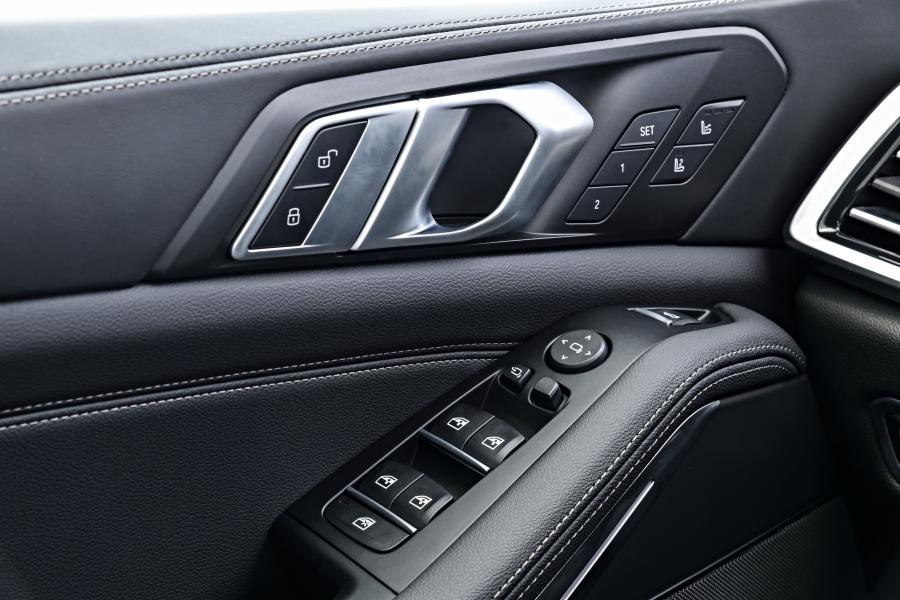 Детали интерьера BMW X5 xDrive30d (G05) 2018 года  (WW) (фото 103 из 146)